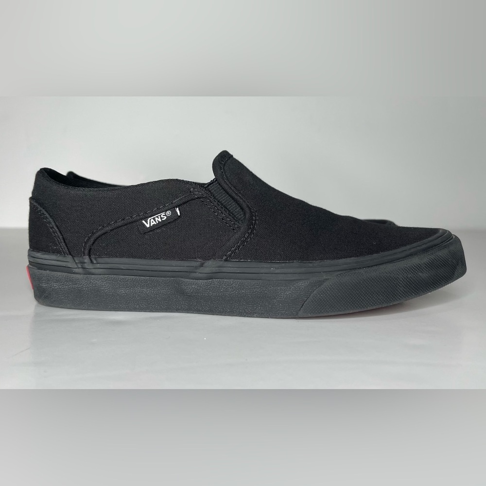 Vans Classic Slip-On Sneakers in Black - Picture 4 of 6